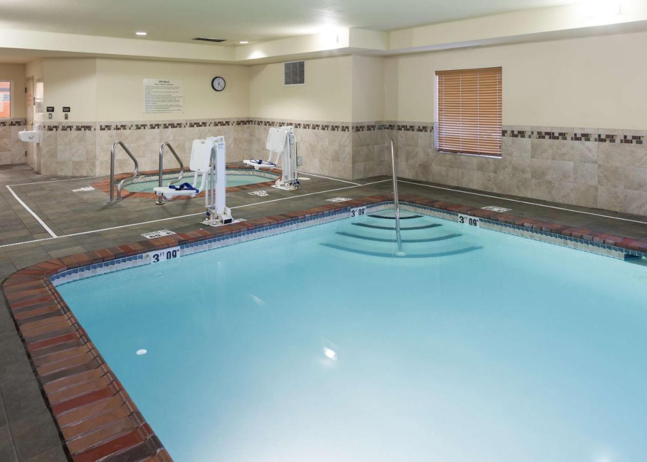 Hampton Inn & Suites Davenport Dış mekan fotoğraf