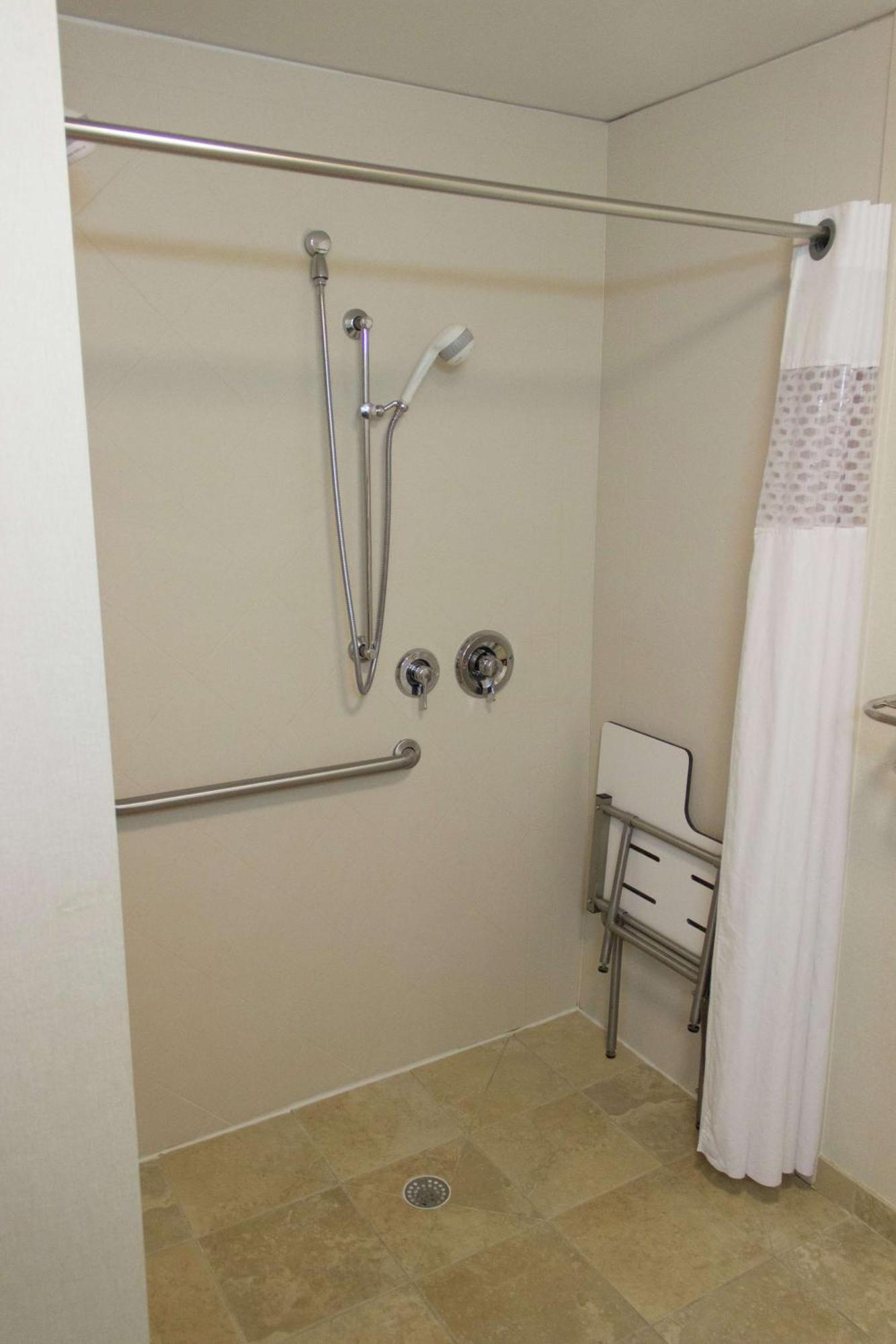 Hampton Inn & Suites Davenport Dış mekan fotoğraf