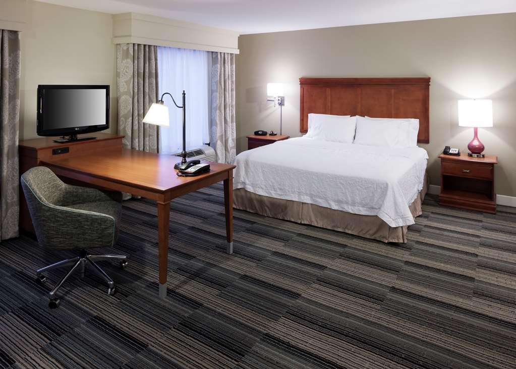 Hampton Inn & Suites Davenport Oda fotoğraf