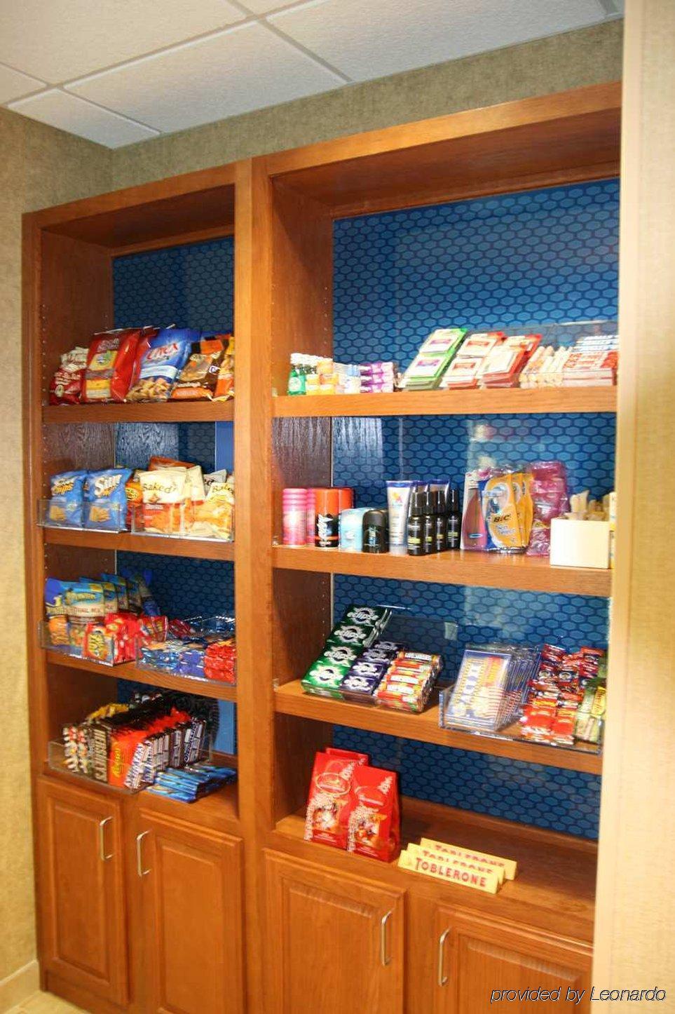 Hampton Inn & Suites Davenport Restoran fotoğraf