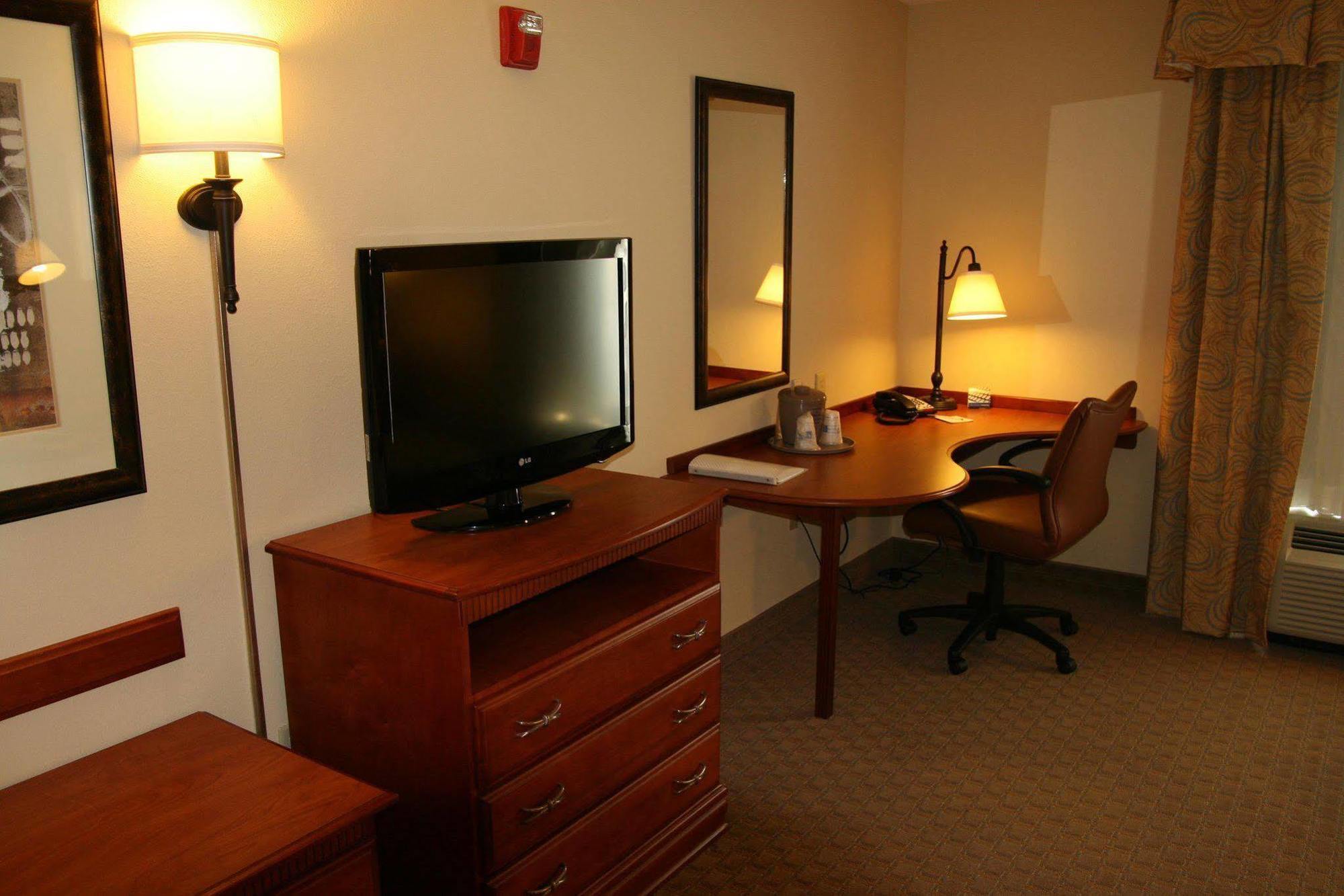 Hampton Inn & Suites Davenport Oda fotoğraf